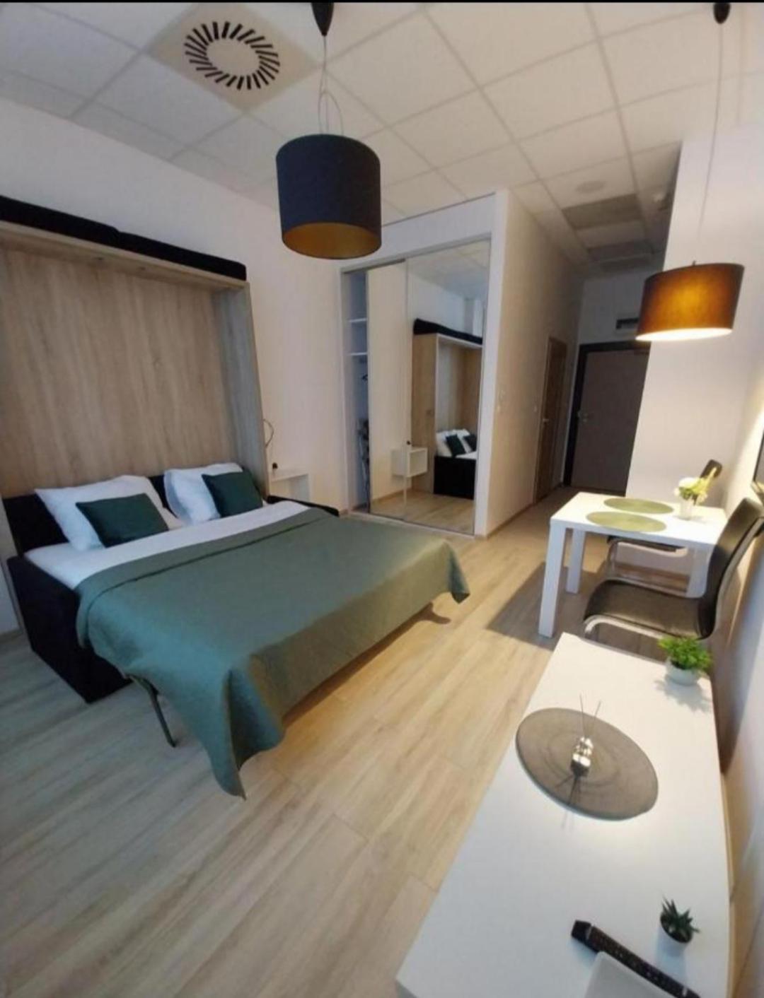 Zlatarooms 210 Lägenhet Warszawa